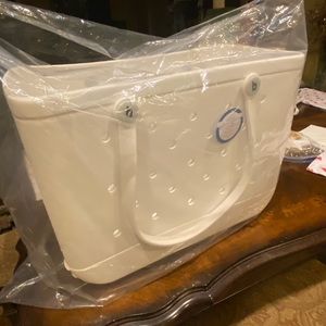 White Original (large) Bogg Bag *READ DESCRIPTION*
